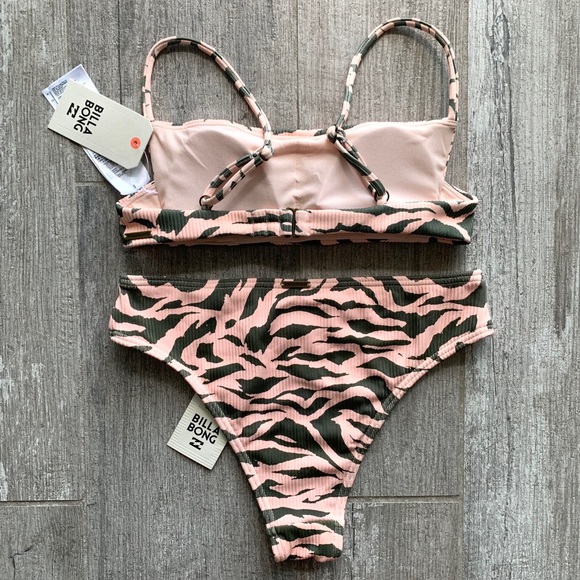 🔥🔥BILLABONG - UNTAMED BRALETTE MAUI BIKINI🔥🔥 - Picture 7 of 7